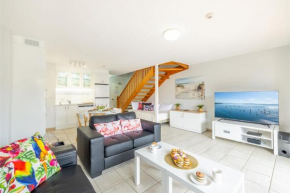 Nelson Bay Breeze Apartment, 29,1 Trafalgar Street - Air conditioned unit with Linen supplied, complex pool and spa